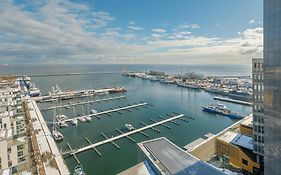 Sea Towers, Sun & Snow